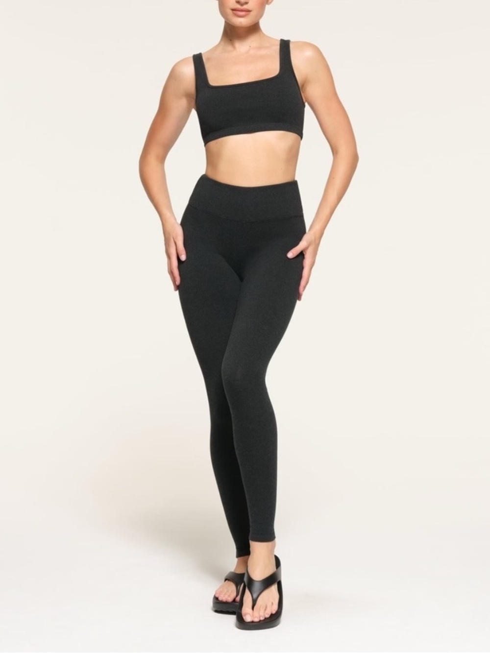 SKIMS OUTDOOR BASICS LEGGING - WASHED ONYX MEDIUM